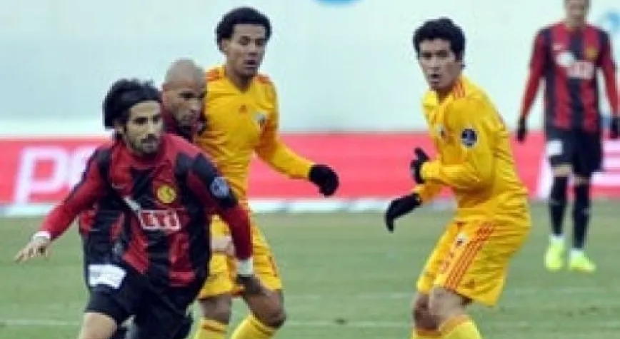 ALPER YENİ SEZONDA GALATASARAYLI!