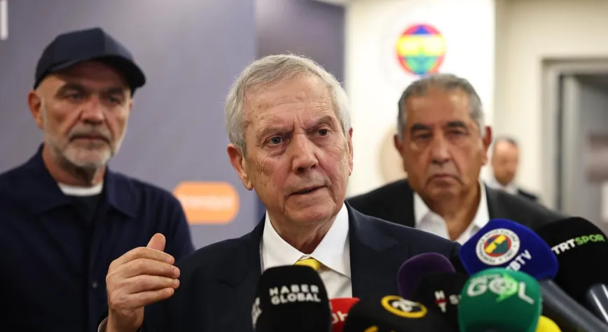 AZİZ YILDIRIM'DAN HAKEME TEPKİ: LİGLER 1 YIL ERTELENSİN...