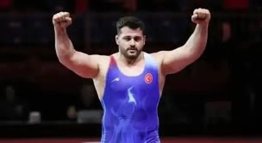 BELARUS'LU RAKİBİ RIZA KAYAALP'A TOKAT ATTI