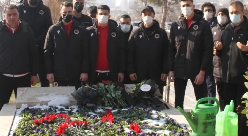 CAVCAV KABRİ BAŞINDA ANILDI!..