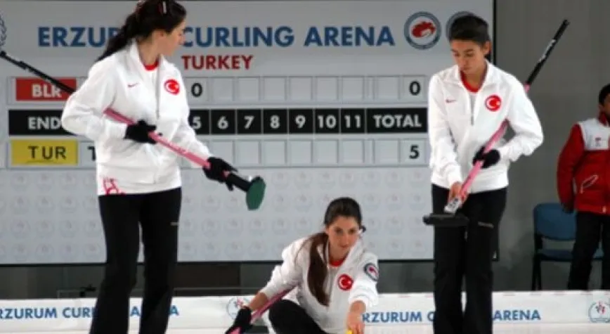 CURLINGTE ÇİFTE ZAFER