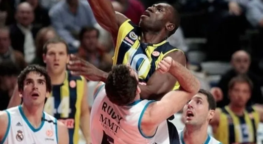 FENERBAHÇE REAL'E KARŞI KOYAMADI!