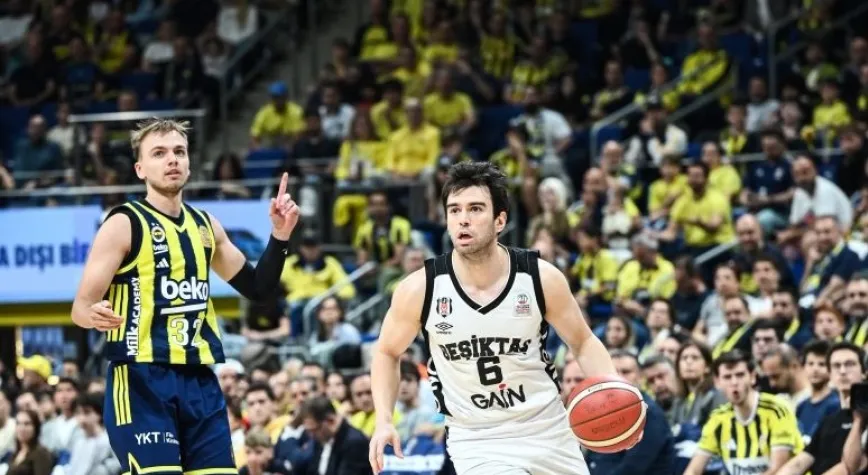 FİNAL SERİSİNİN İLK MAÇINDA BEŞİKTAŞ FENERBAHÇE'Yİ DEPLASMANDA MAĞLUP ETTİ...
