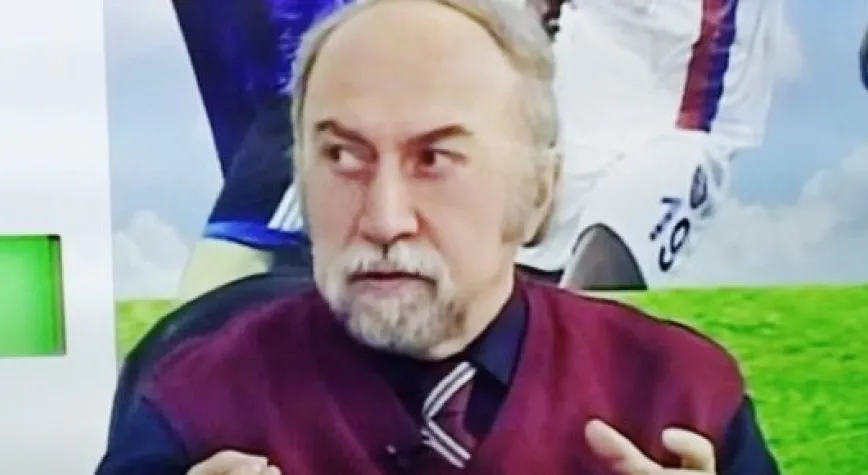FUTBOL TAKIM OYUNU MU?