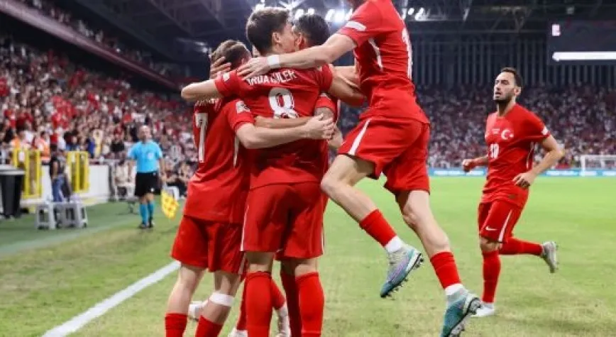 FUTBOLDA KRİTİK DÖNEMEÇ