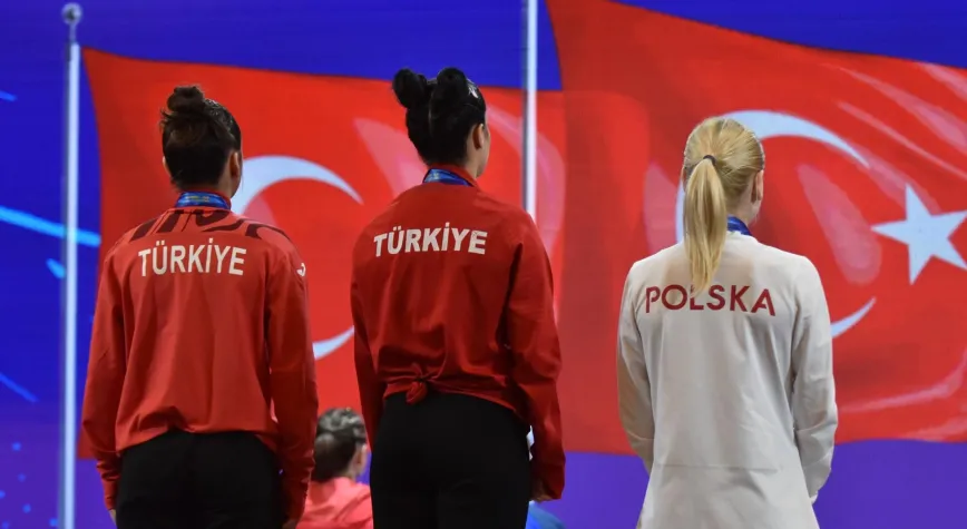 HALTERDE KÜRSÜYE AMBARGO KOYDUK!