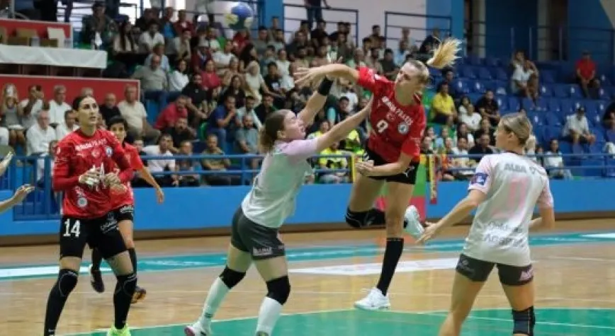 HENTBOLDA KADINLARIMIZIN BAŞARISI...