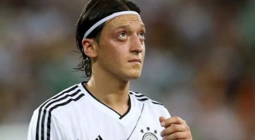 MESUT ÖZİL'İ UYARDILAR!..