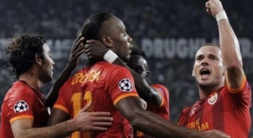 SELÇUK FUTBOLU BIRAKTI...