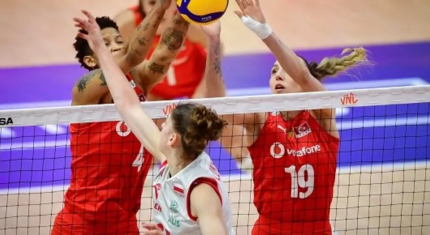 SULTANLAR ÇEYREK FİNALDE VEDA ETTİ!