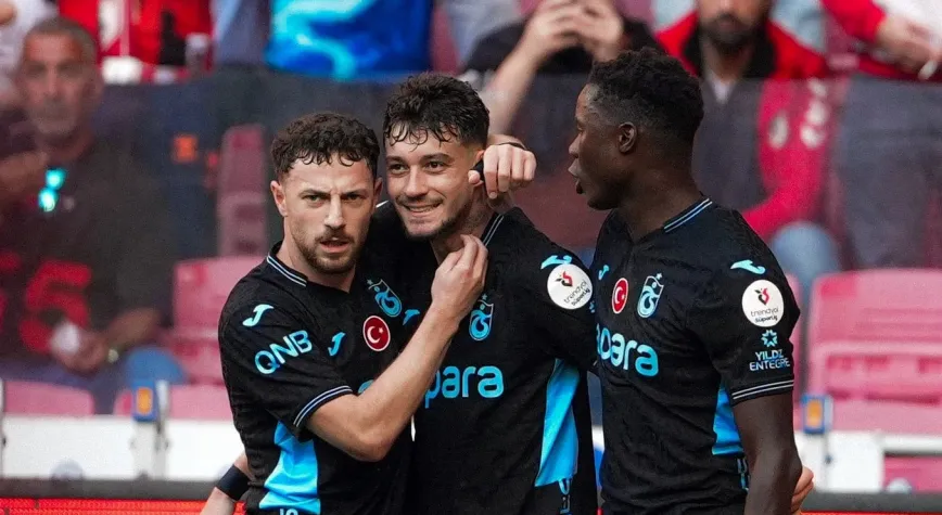 TRABZONSPOR İLK YARIDA SAMSUN'U ÇÖZDÜ: 0-3